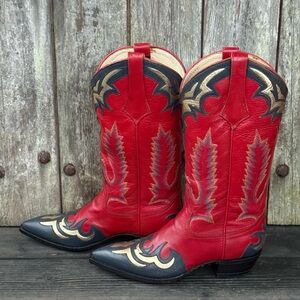 Vintage Larry Mahan Red Women’s Cowboy Boots with Gold and Navy Accents~Like New